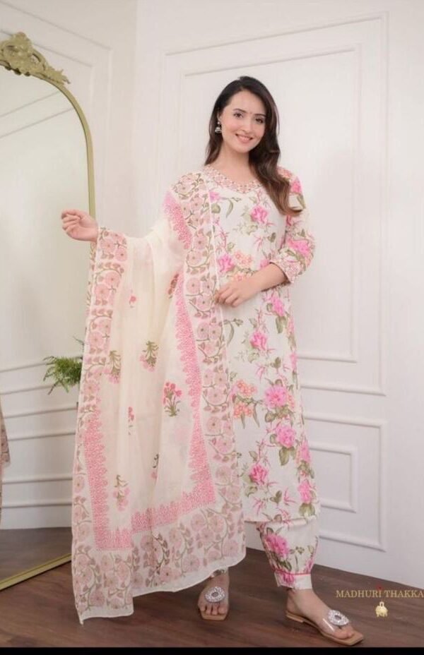 Pink Elegance Kurta Set For Women